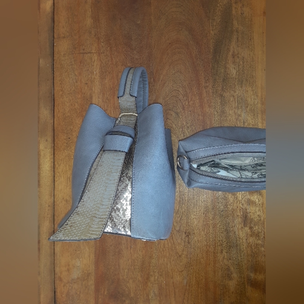 Elegant Gray and Taupe Snakeskin Vegan Leather Women's Bag - Picture 13 of 16
